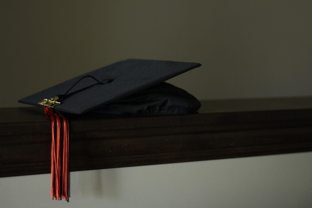 graduation, cap, hat-3498090.jpg